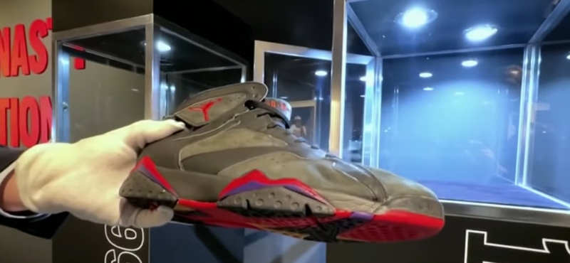 Brutális összegért kelt el hat cipő, melyeket  Michael Jordan a hat bajnoki győzelmekor viselt