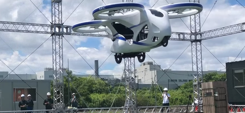 Elektromos "repülő autót" mutattak be Japánban – videó