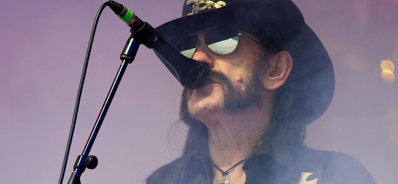 Töltényekbe porciózva osztották szét Lemmy hamvait