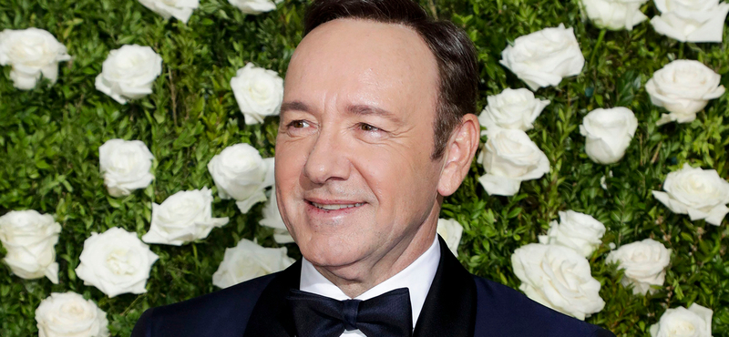 Kevin Spacey önként fog megjelenni a brit bíróság előtt