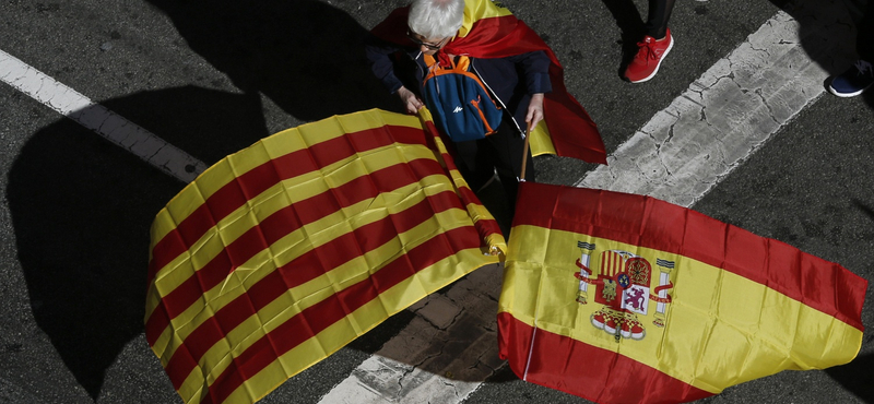 A spanyol parlament megtette az első lépést a katalán kormány feloszlatásához