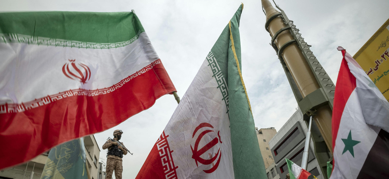Financial Times: Irán brit bankokon keresztül játssza ki a szankciókat