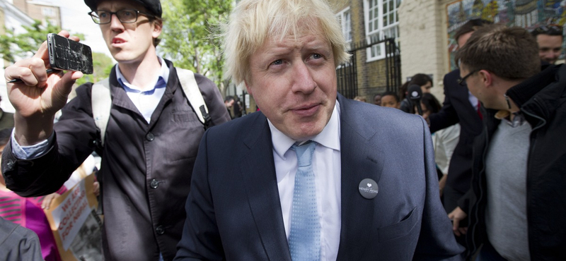 Boris Johnson jóshoz ment a választások miatt, de csúnyán beégett – videó