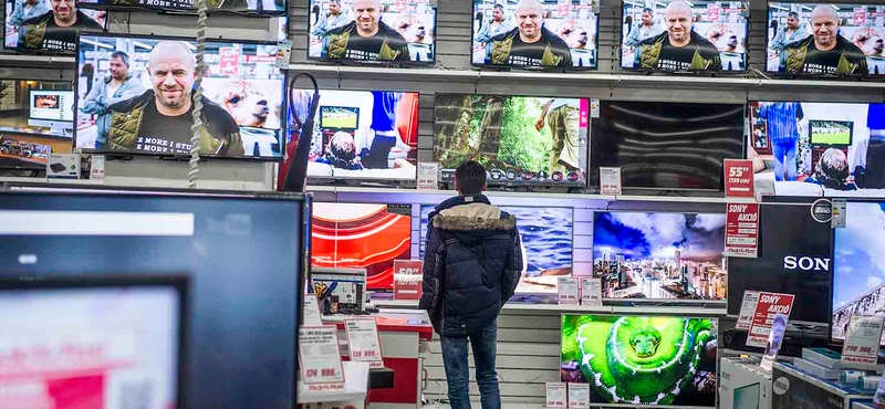 Belehúzott a Media Markt, jó sokan vásároltak ott