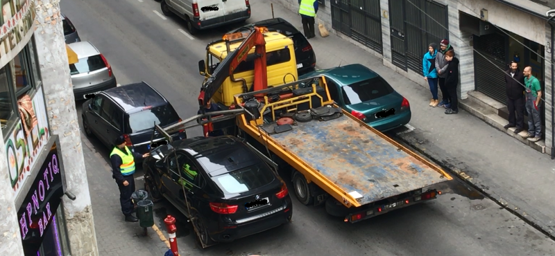 Százezer forintos kiadással is végződhet egy szabálytalan parkolás