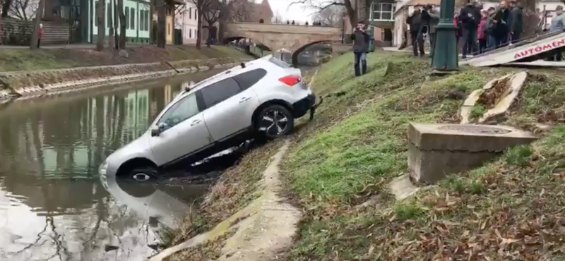 Máris megvan az év legpechesebb magyar parkolása – videó