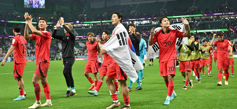 Dél-Korea követte Japánt a nyolcaddöntőbe, Uruguay kiesett