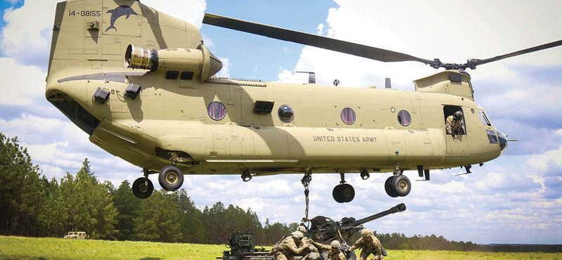 Chinook helikoptereket vesznek a németek
