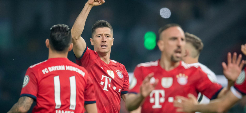 Robert Lewandowski az év játékosa a FIFA-nál