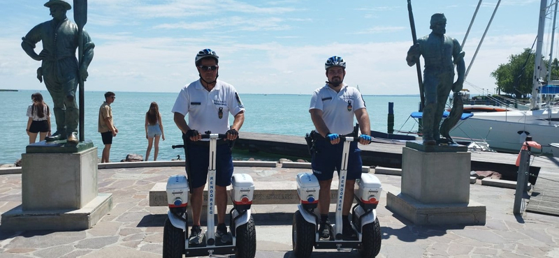 Segwayes járőrökkel erősített Balatonfüred