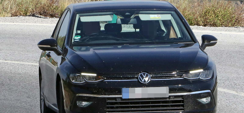 Dupla csúszás után, két hét múlva itt a Volkswagen Golf 8