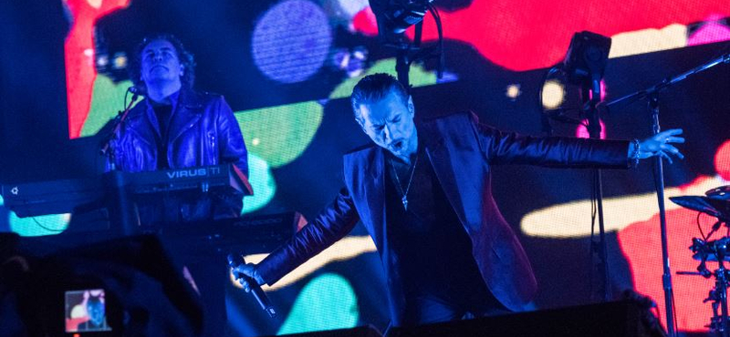 Kamujegyeket árult a budapesti Depeche Mode-koncertre egy férfi, több rajongót is átvert