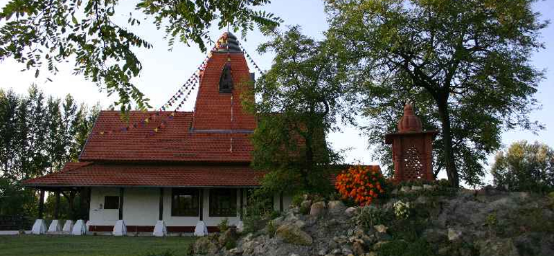 Hindu szentélyparkot avatnak Szeged mellett