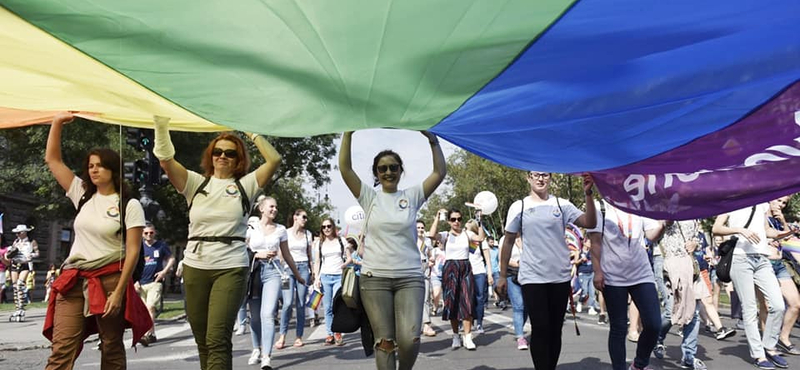 Budapest Pride: Maradnak a kordonok, de mindenhol lehet csatlakozni a felvonuláshoz