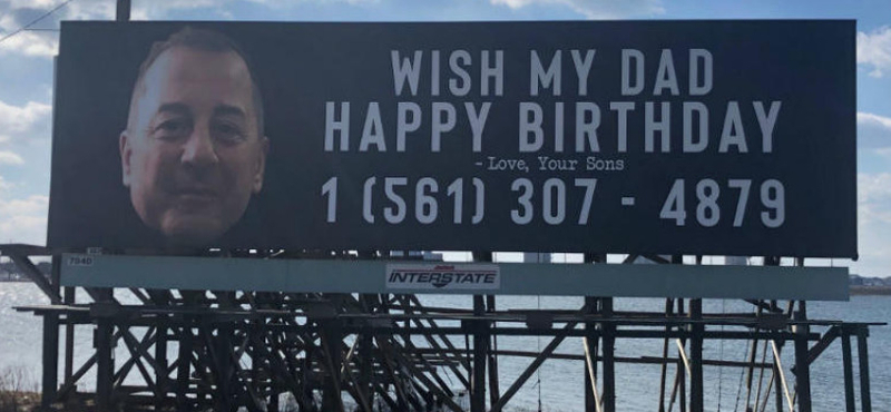 15 ezer születésnapi sms-t kapott egy amerikai férfi, mikor a fiai megtréfálták