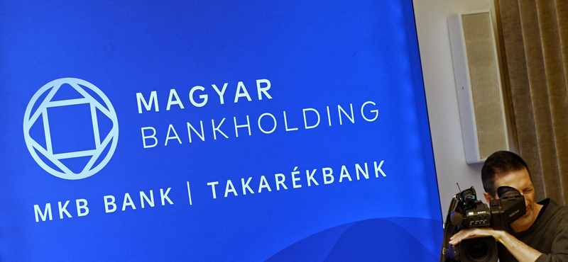 Több ügyvéd panaszkodik Bankholdingra