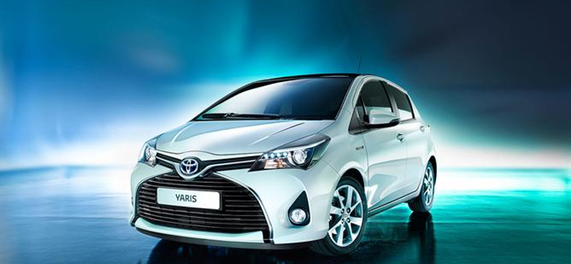 X-arcú lesz a Toyota Yaris