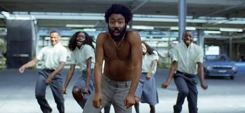 A színpadon szenvedett balesetet Childish Gambino