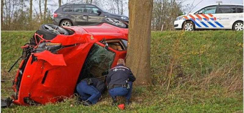 Nagypapa és unokája zúzott le egy Ferrari F12 Berlinettát - videó