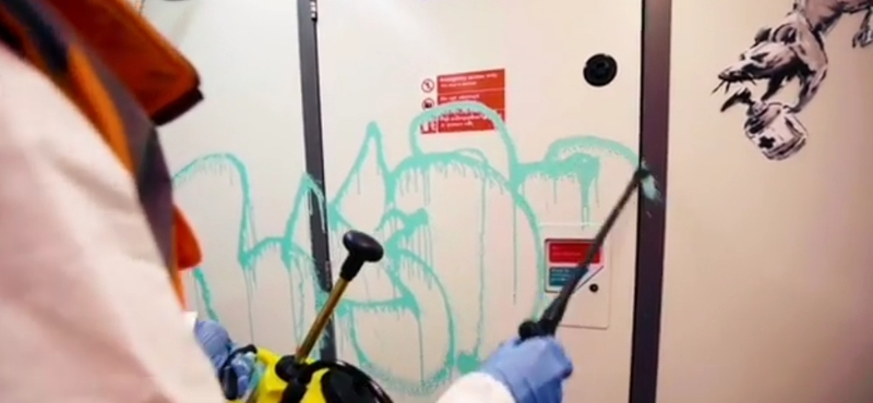 Banksy patkányokat hagyott a londoni metróban