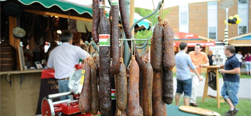 Mangalica töpörtyűvel töltött csokoládé - fotók