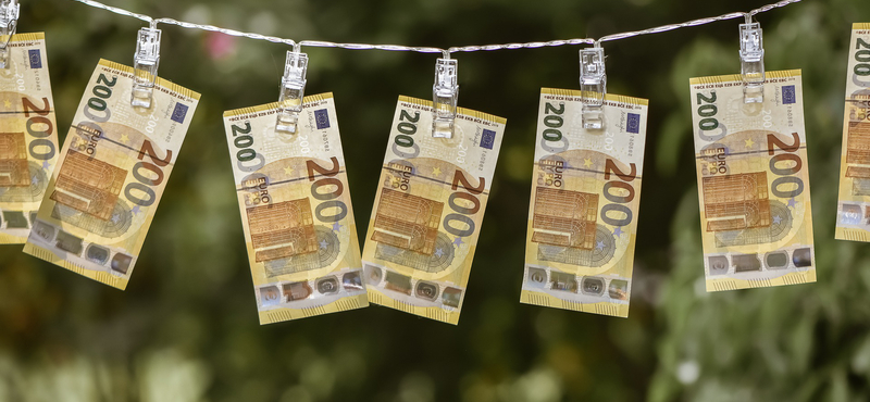 EU-pénzek elcsalása miatt emelt vádat az ügyészség