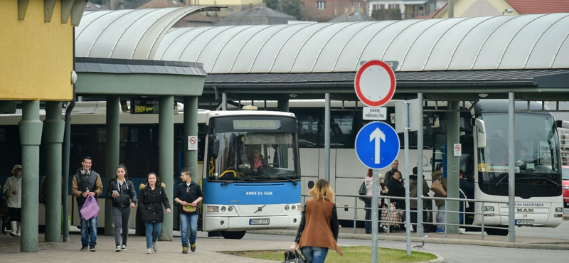 Hiába a béremelés, nem tudnak mit kezdeni az állami cégek a munkaerőhiánnyal