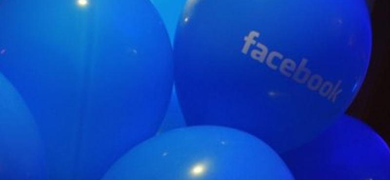 Facebook: a magánélet tündöklése és bukása