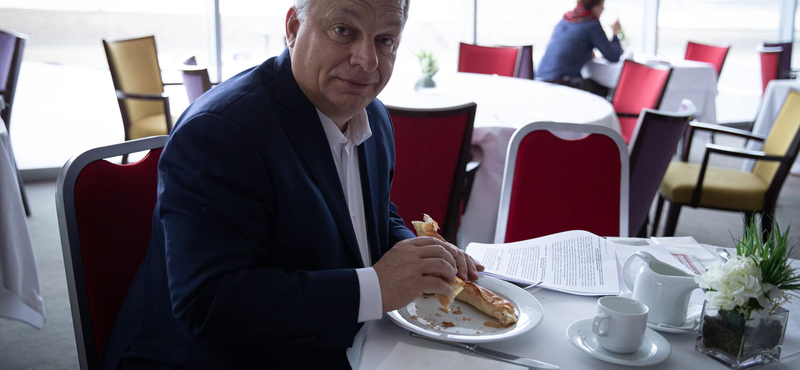 Orbán Viktor épp Horvátországban jár, bedobott egy bureket