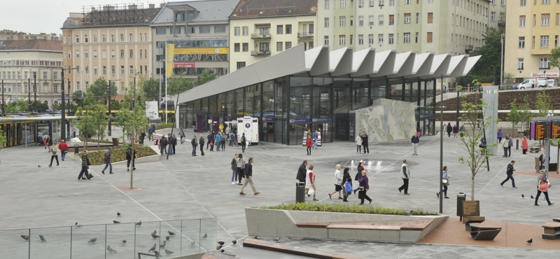 Széll Kálmán tér: a tömegek gázadása