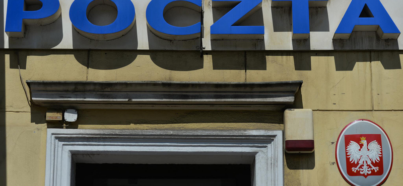 A lengyelek tovább szigorítják a vasárnapi boltzárat