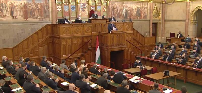 Jövő héten szavaz a parlament a veszélyhelyzet meghosszabbításáról 