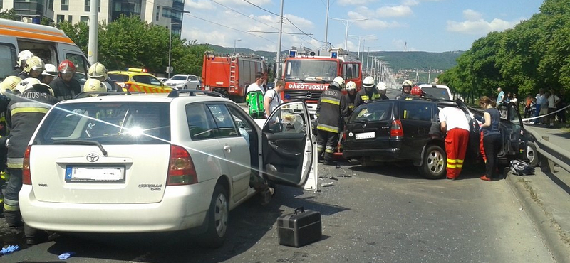 Baleset miatt egy szakaszon nem jár az 1-es villamos