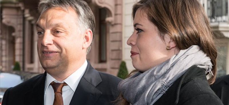 Orbánt a lánya is elkísérte Németországba, puszit is kapott – fotók