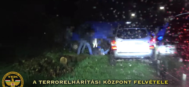 Fegyveres bűnözőhöz riasztották a TEK-et Babócsán – videó