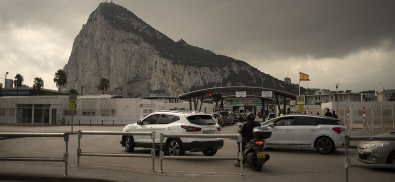 Véget ért a Brexit óta tartó vita: megszűnik a határellenőrzés Gibraltár és Spanyolország között