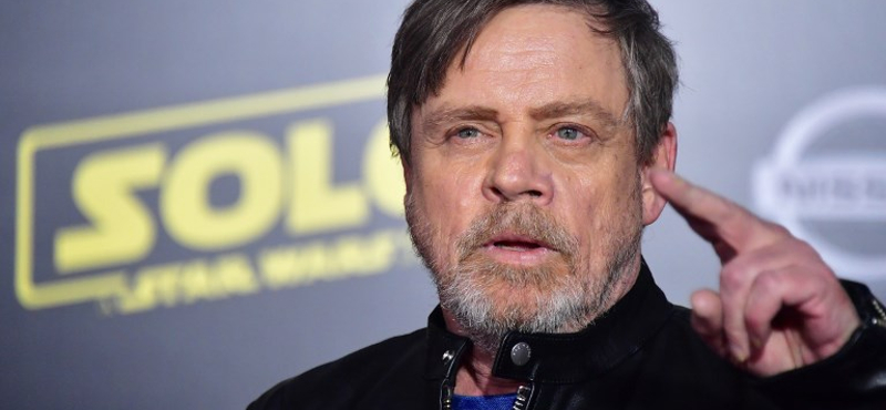 Darth Vaderrel köszönti az apákat Mark Hamill