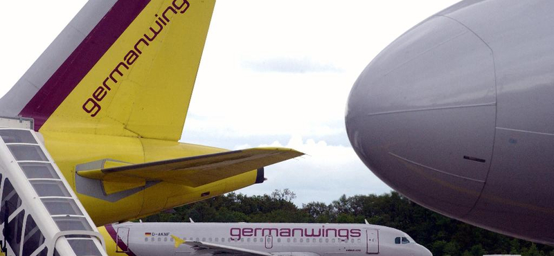 A Germanwings is felengedi a mobilokat