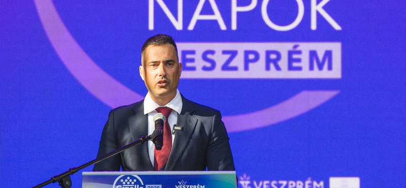 Legalább százezer forintra büntetné a fideszes képviselő azt, aki élő állattal koldul