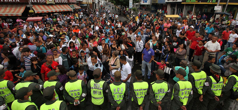 Venezuela - már a hadsereg is lázad?