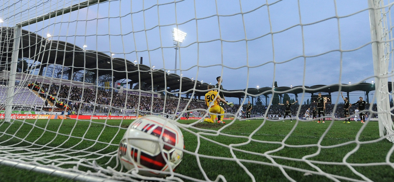 Tiborczék cége csinálta a világítást, ami megadta magát az Újpest-stadionban