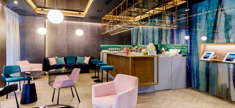 Budapesten nyílt meg az első európai okoshotel – még a szobakulcs is a saját telefonunkban lapul