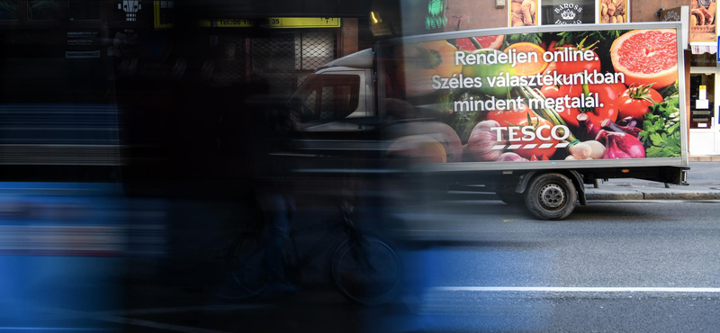 Ötszáz embert vesz fel a Tesco, hogy bírja a karácsony előtti rohamot