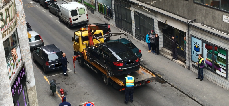 Megjelent Budapesten a parkolóhelyek Uberje