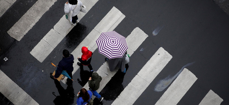 Nem adta meg az elsőbbséget, egyből elvették a jogosítványát