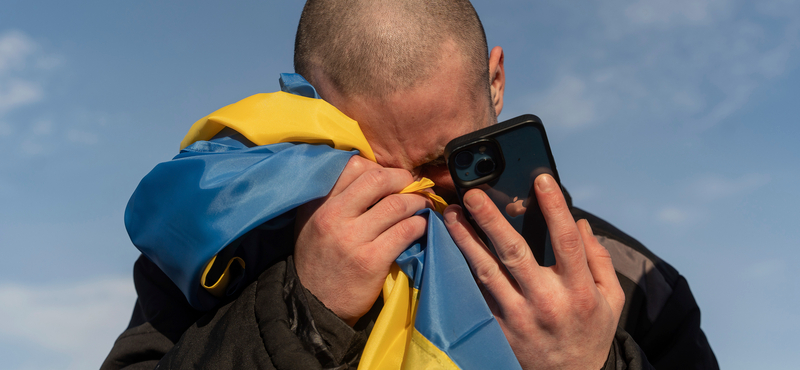 A „Dicsőség Oroszországnak” feliratot vésték a fogságban egy ukrán katona hasára