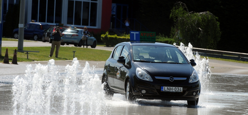 Totalcar.hu: Leállt a rendszer, elmaradnak az eheti KRESZ-vizsgák