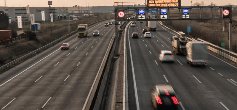 Munkavégzés miatt torlódásokra kell számítani Győrnél az M1-esen