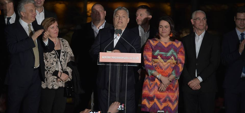  Orbán Viktor: "Győztünk!" - a Fidesz ismét kétharmadot szerez - percről percre