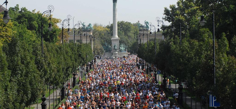 Váltóban színészek is lefutják a Budapest Maratont